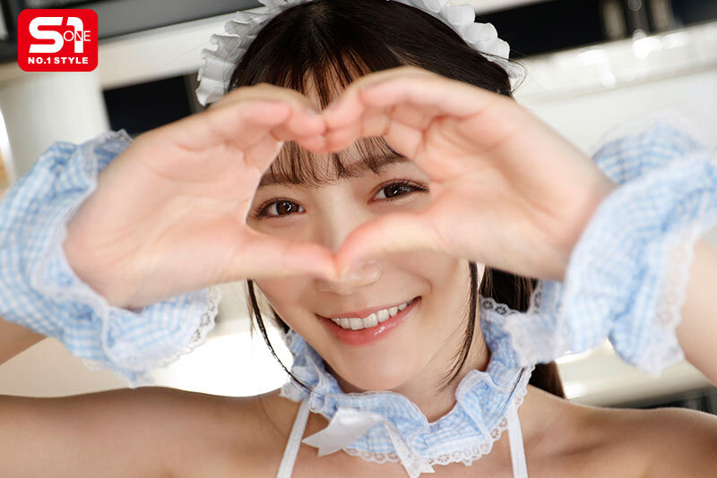 三田真鈴の黒髪清楚メイド