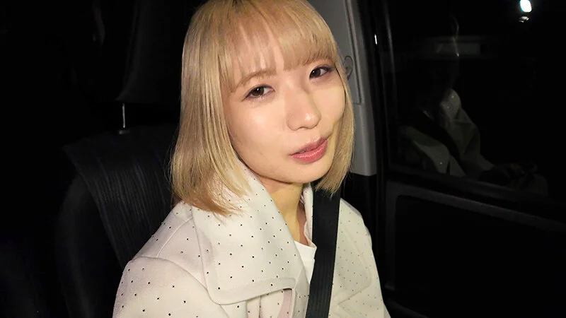 希咲那奈の金髪ギャル